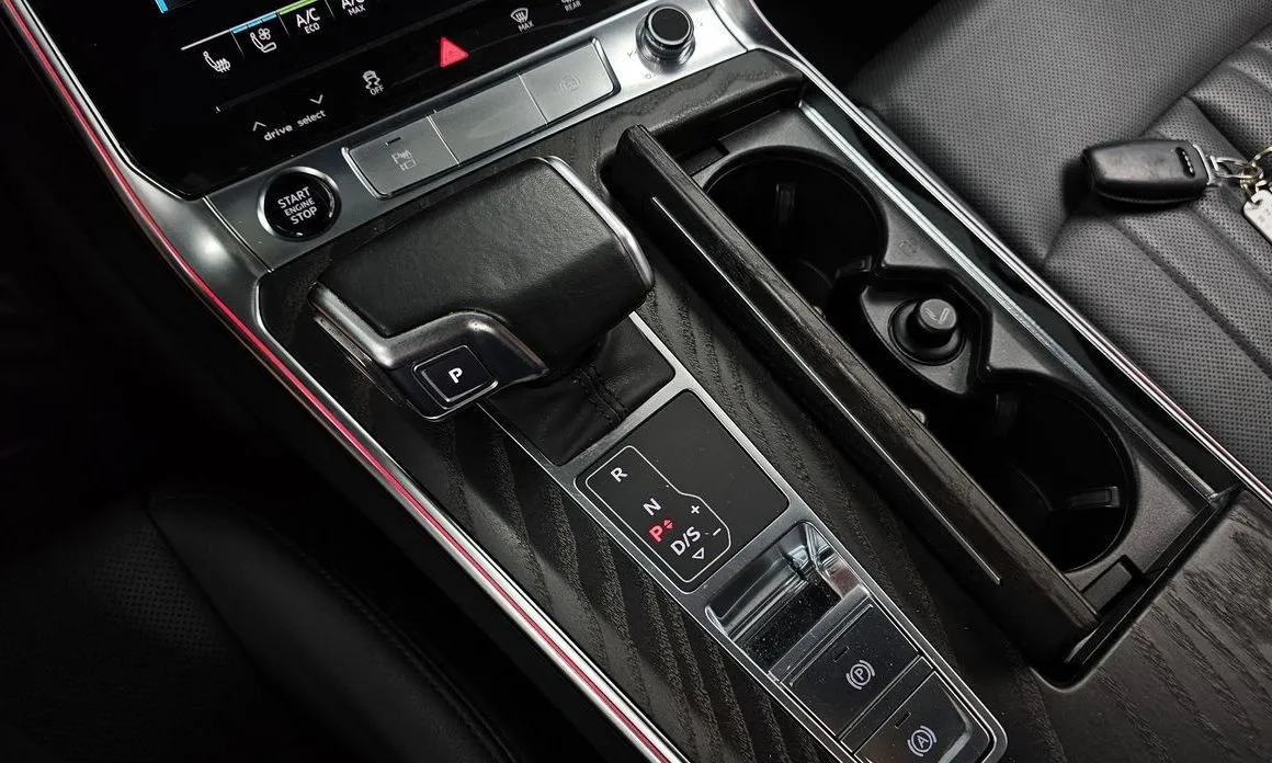 Audi A6 — фото 6