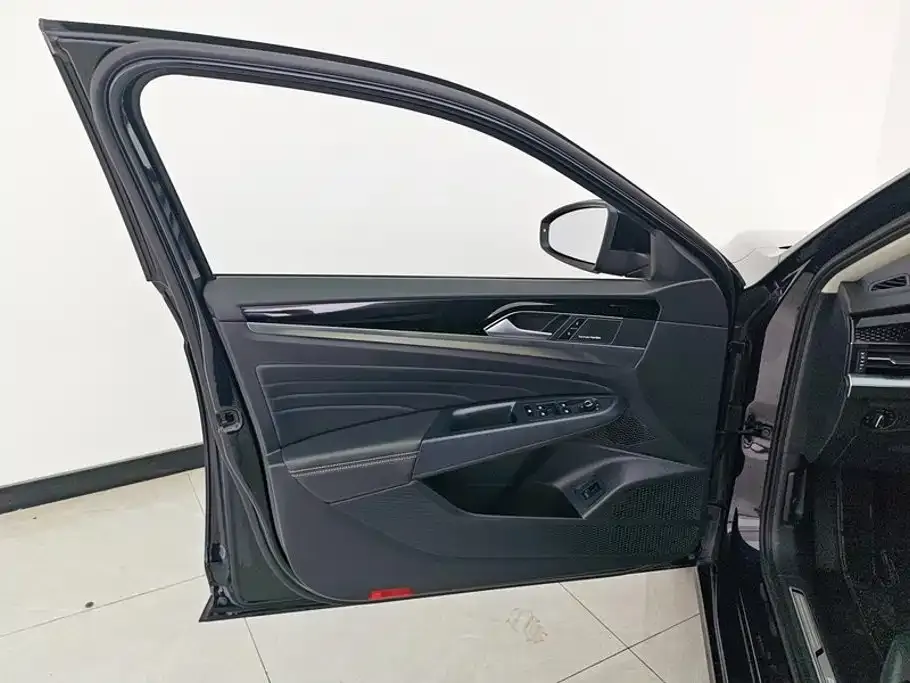 Volkswagen Passat — фото 2