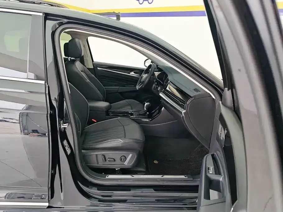 Volkswagen Passat — фото 8
