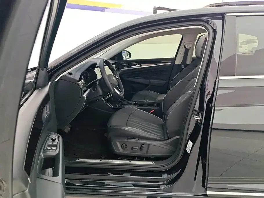 Volkswagen Passat — фото 10