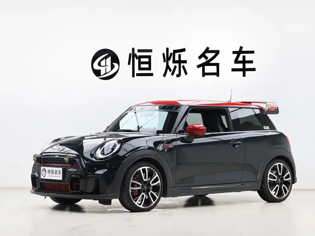 MINI JCW (John Cooper Works) — фото 1