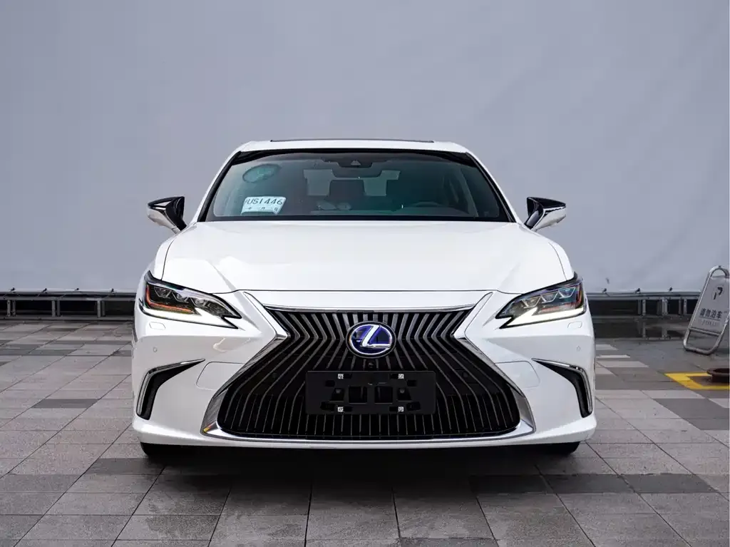 Lexus ES — фото 7