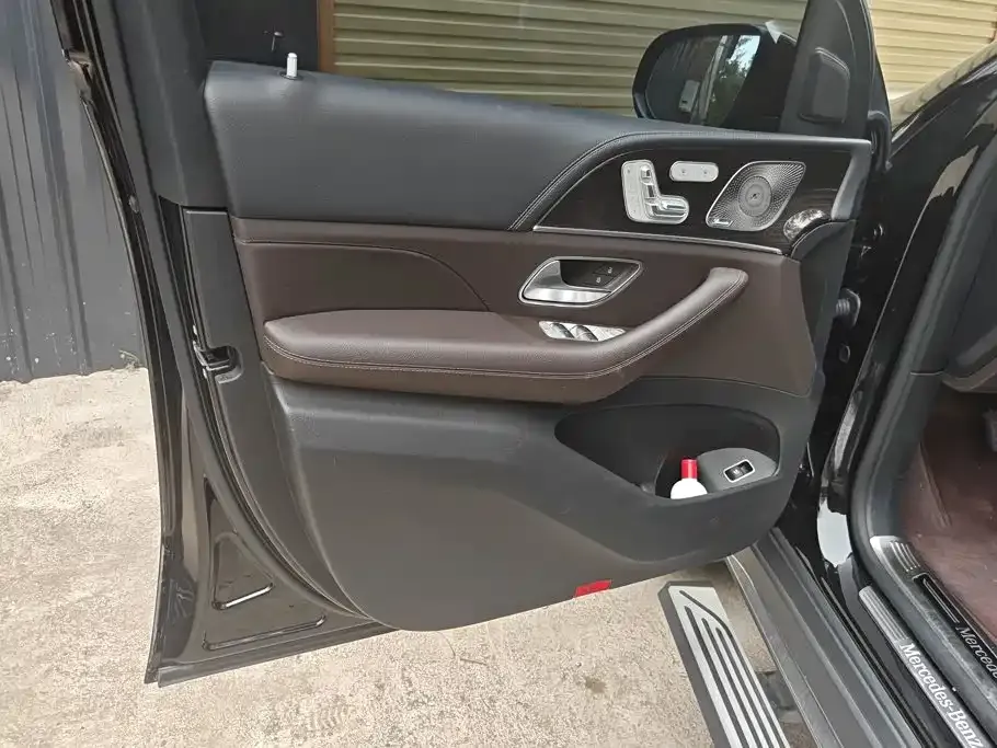 Mercedes-Benz GLS — фото 6
