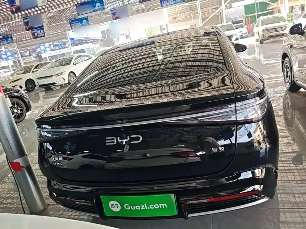 BYD Seal — фото 3