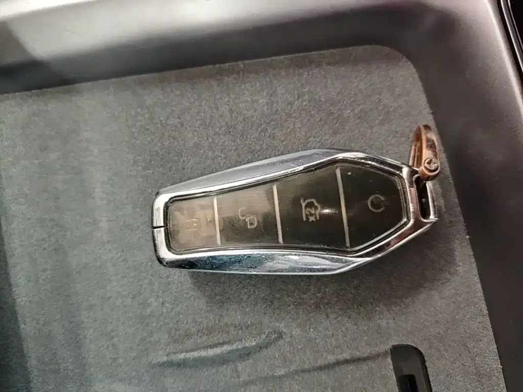 BYD Seal — фото 4