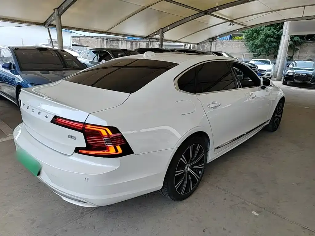Volvo S90 — фото 3