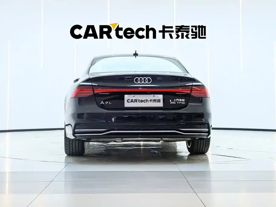 Audi A7L — фото 7