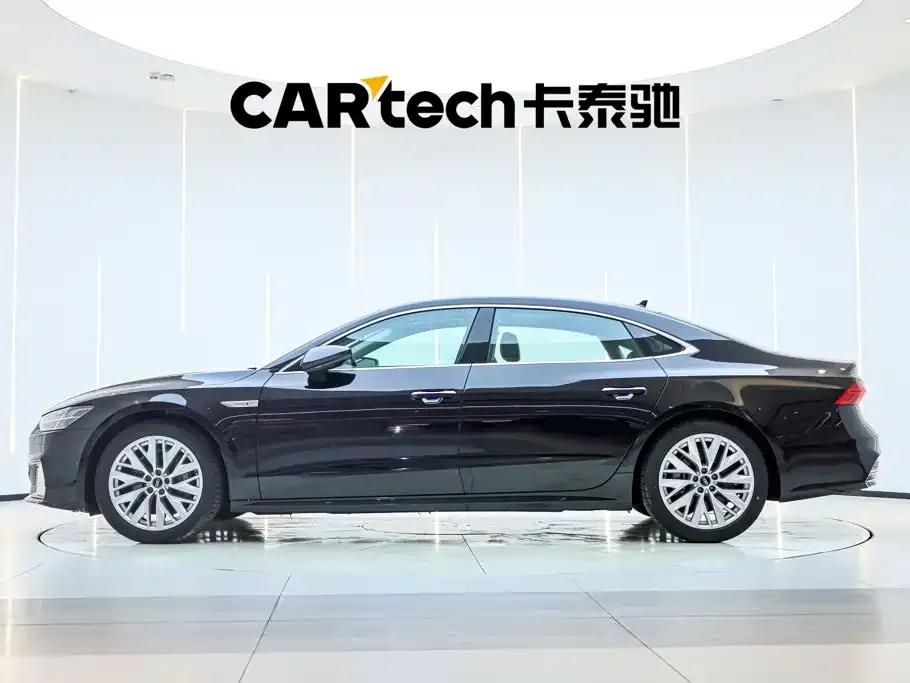 Audi A7L — фото 5