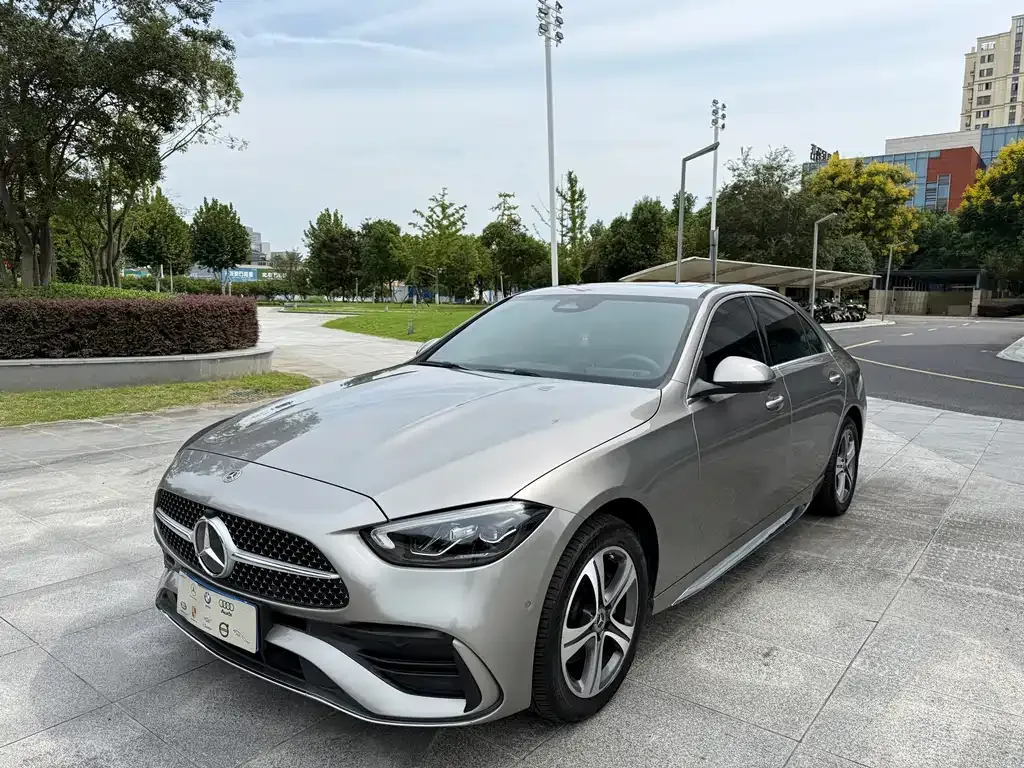 Mercedes-Benz C-Class — фото 1
