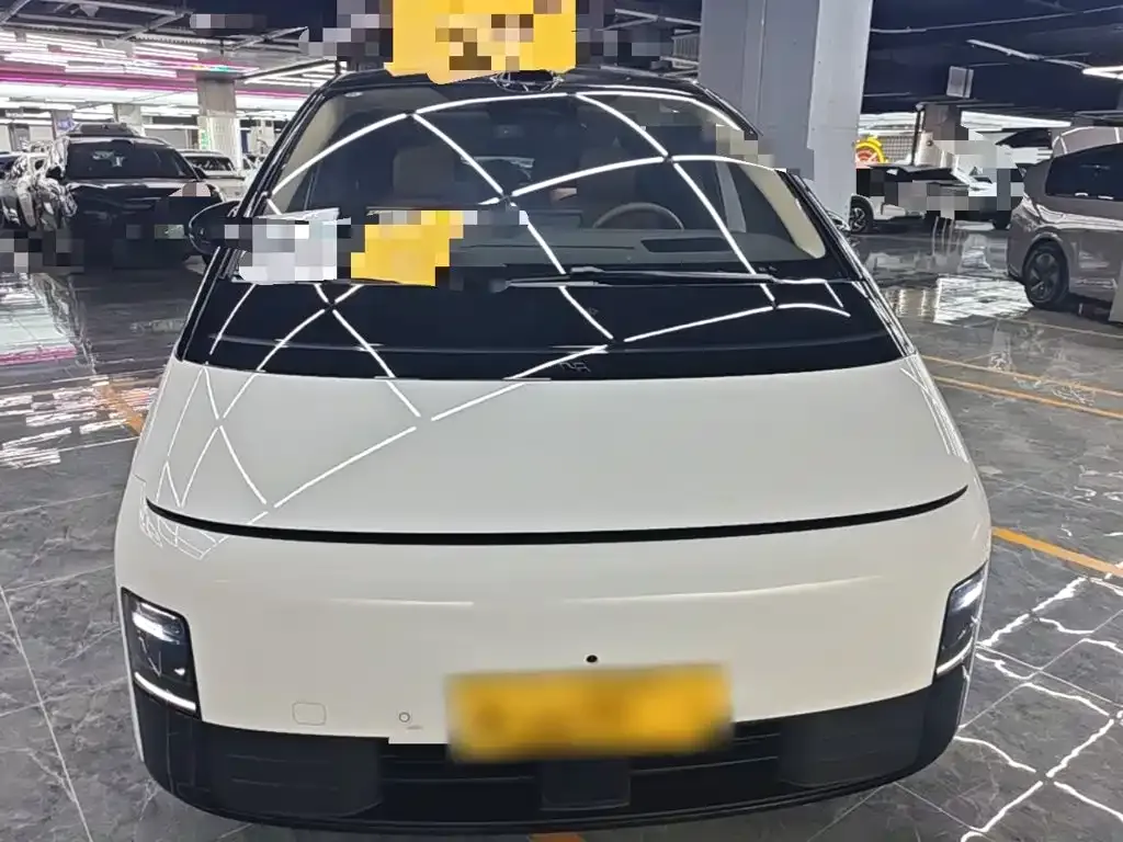 Li Auto MEGA — фото 6