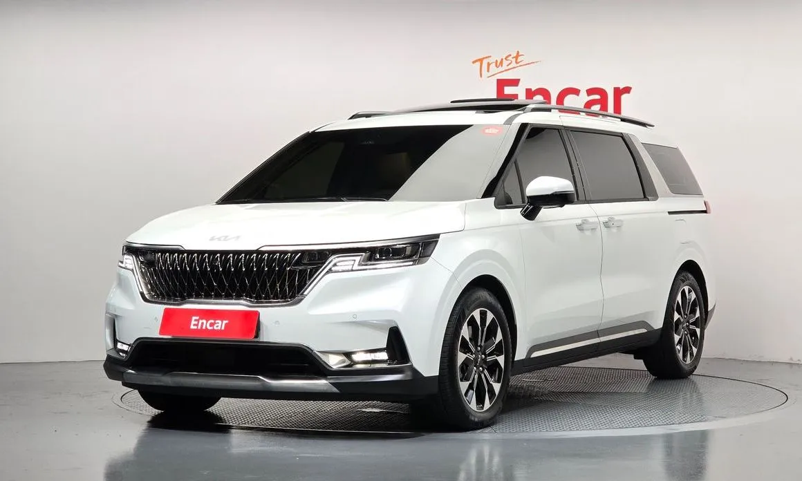 Kia Carnival — фото 1