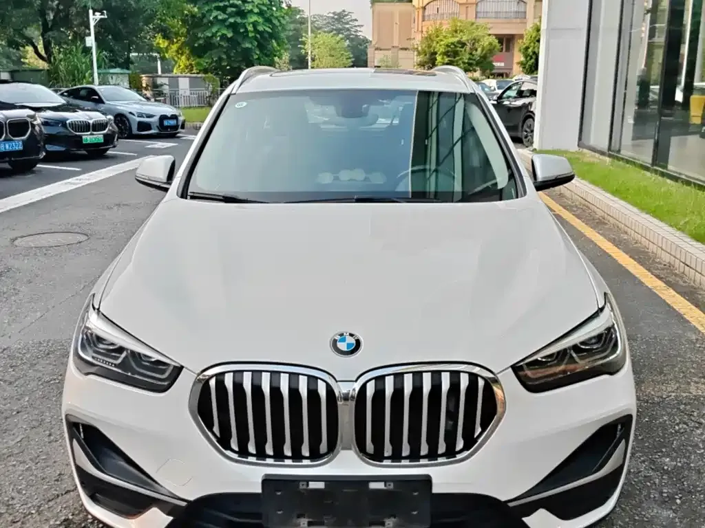 BMW X1 — фото 8