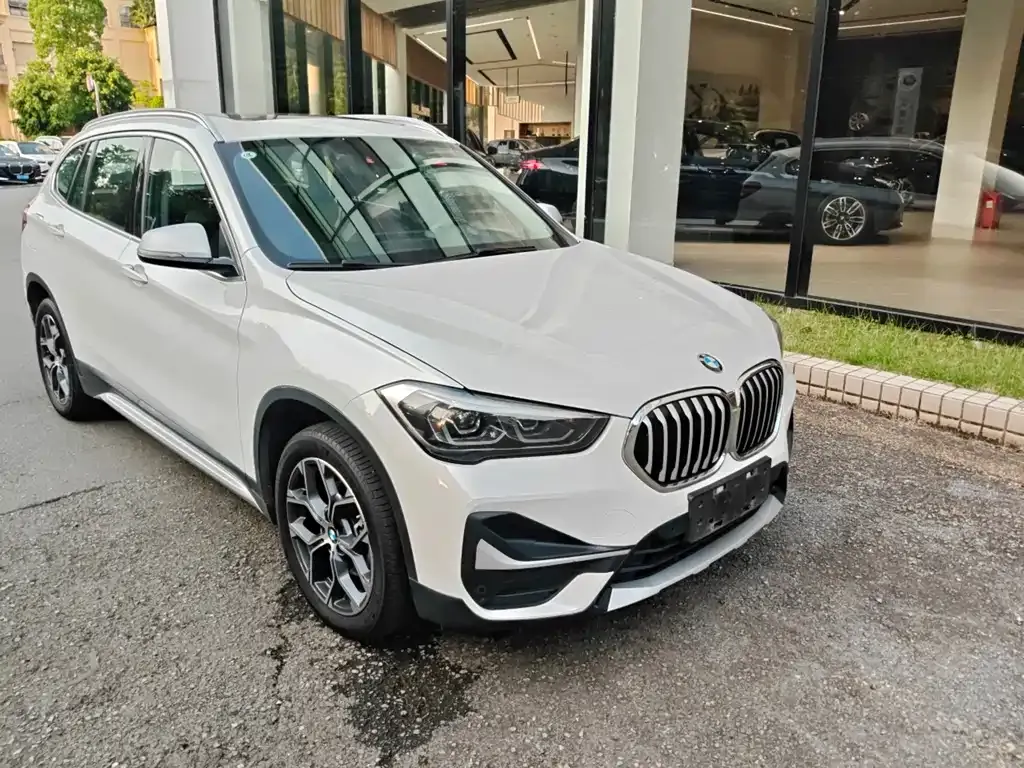 BMW X1 — фото 7