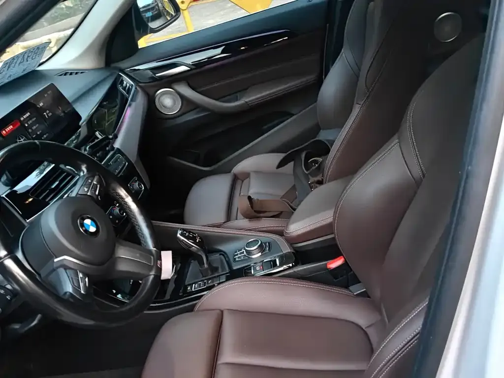 BMW X1 — фото 10