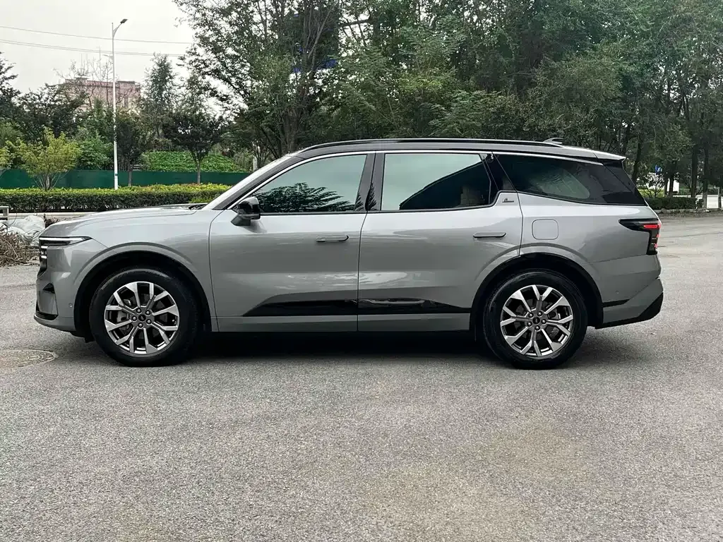 Ford Edge — фото 8
