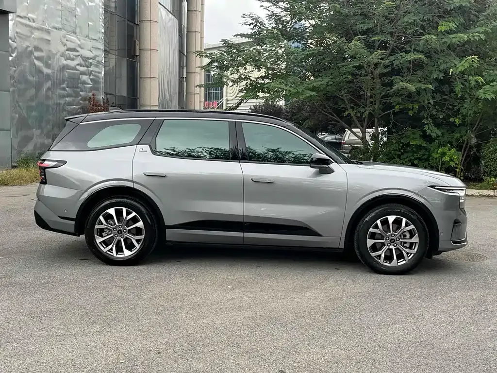 Ford Edge — фото 10