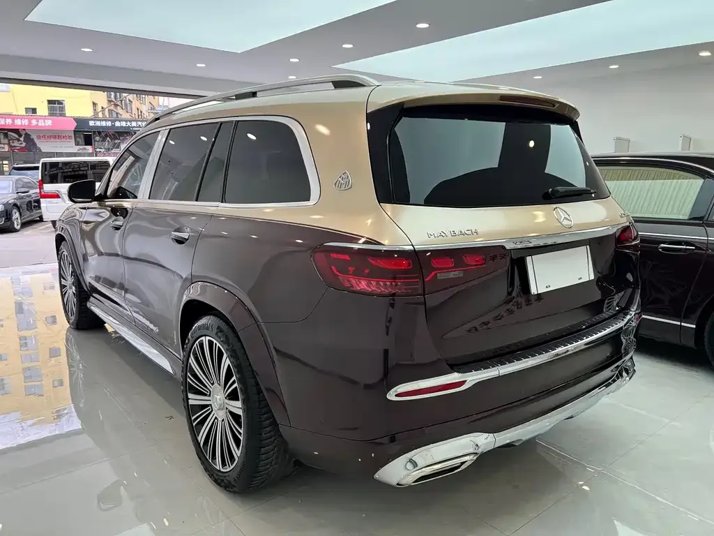 Mercedes-Benz GLS — фото 6
