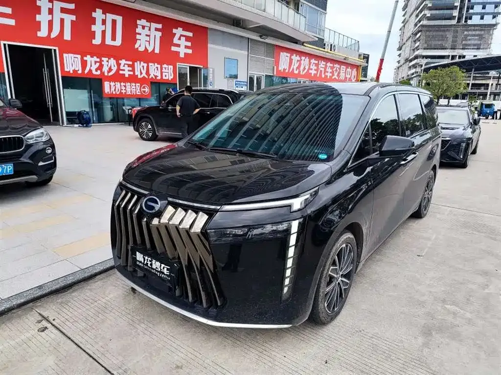 GAC Motor Trumpchi E8 — фото 1