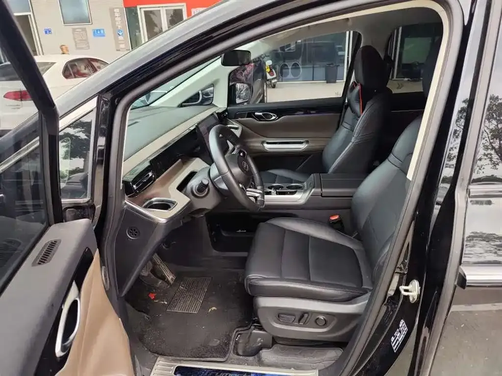 GAC Motor Trumpchi E8 — фото 7
