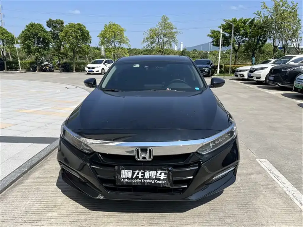 Honda Accord — фото 6