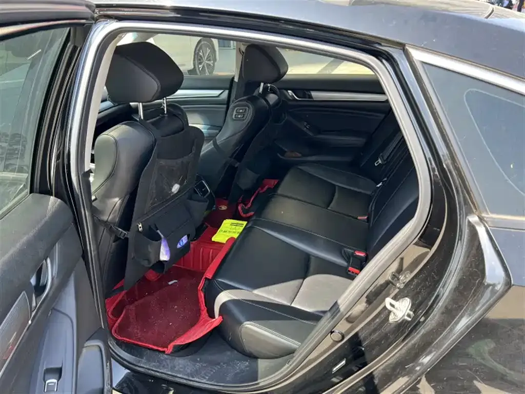 Honda Accord — фото 3