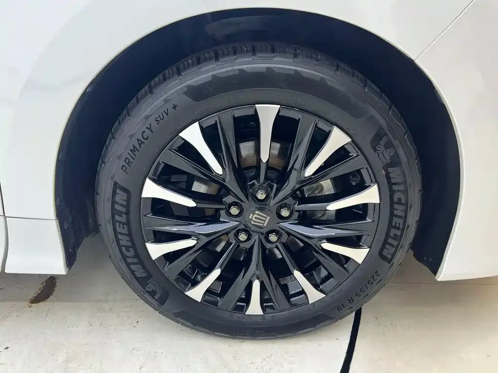 Toyota Vellfire — фото 7