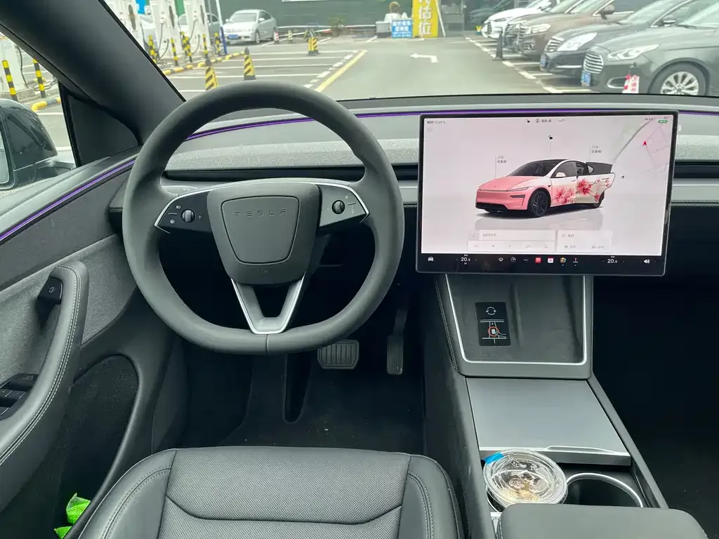 Tesla Model Y — фото 2