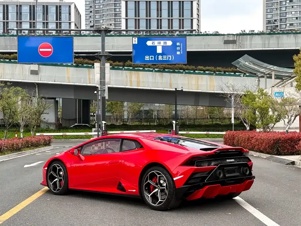 Lamborghini Huracan — фото 5