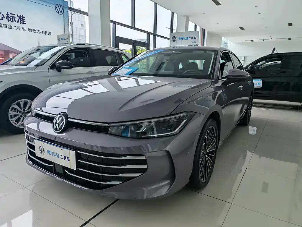 Volkswagen Passat — фото 1