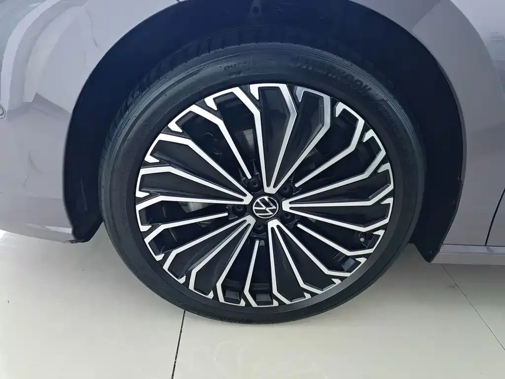 Volkswagen Passat — фото 9