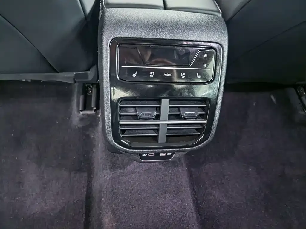 Volkswagen Passat — фото 8
