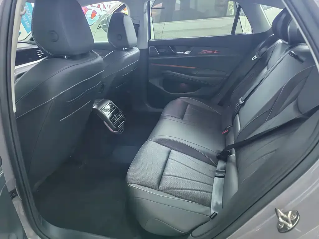 Volkswagen Passat — фото 2