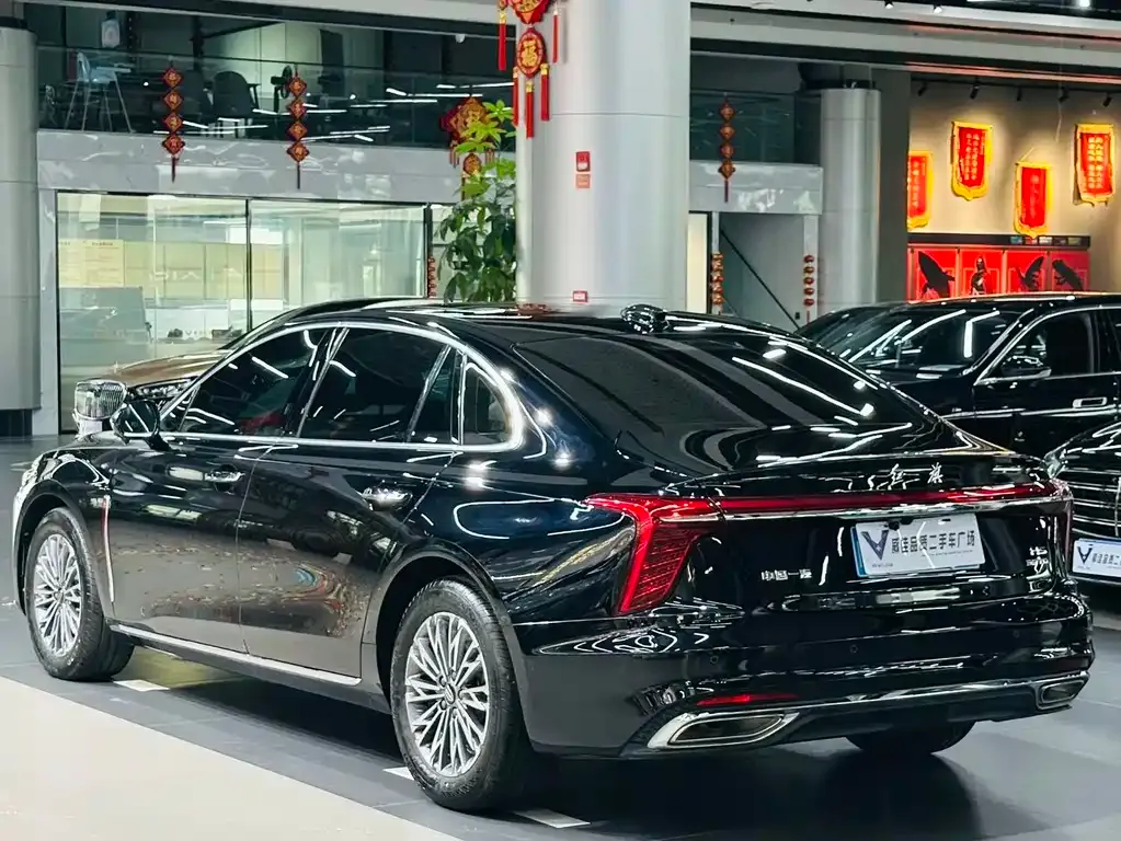 Hongqi H5 — фото 6