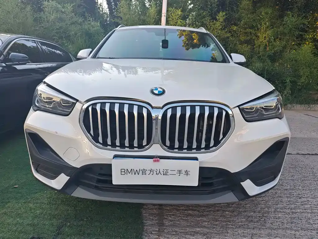 BMW X1 — фото 9