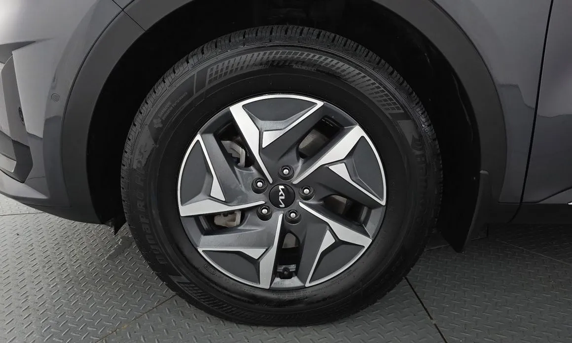 Kia Sorento — фото 9