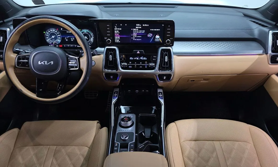 Kia Sorento — фото 5