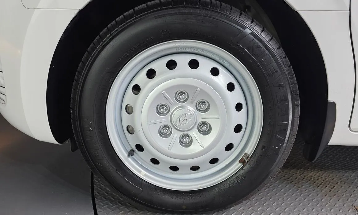 Hyundai Staria — фото 3