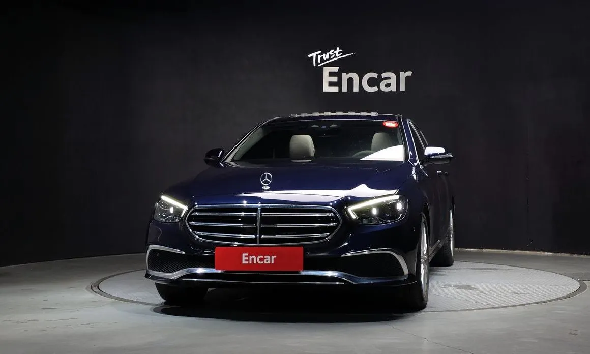 Mercedes-Benz E-Class — фото 10