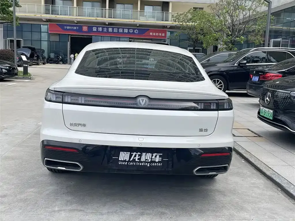 Changan Eado — фото 5