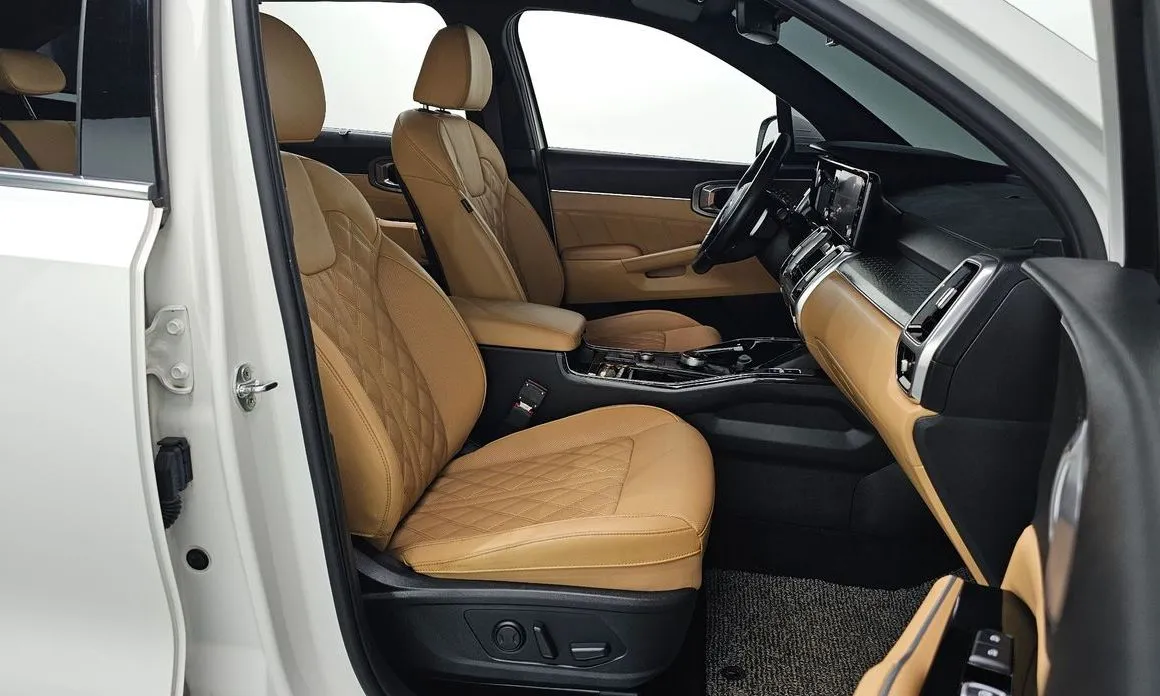 Kia Sorento — фото 7