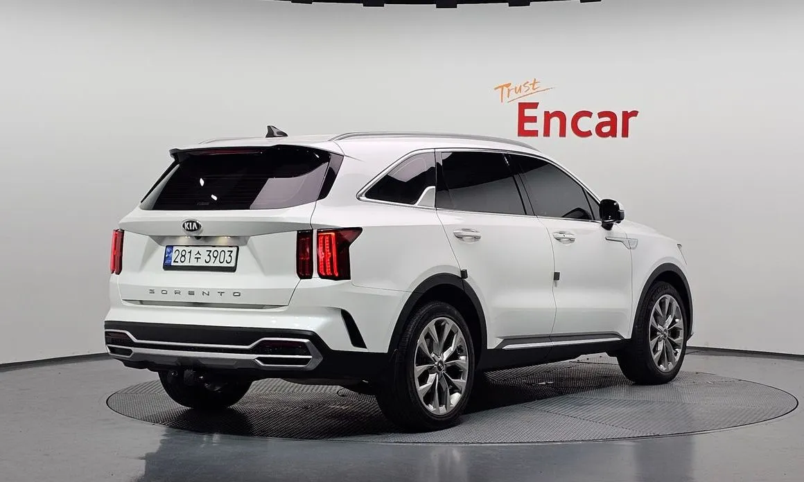 Kia Sorento — фото 6