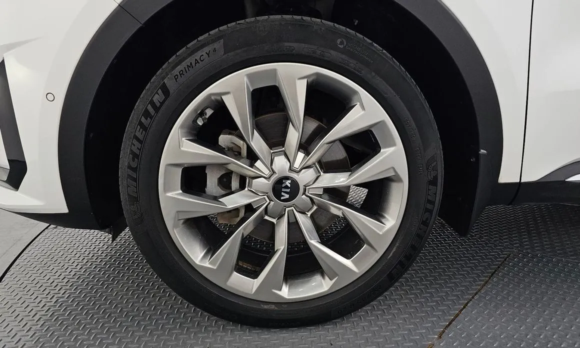 Kia Sorento — фото 8