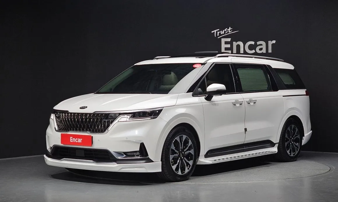 Kia Carnival — фото 1