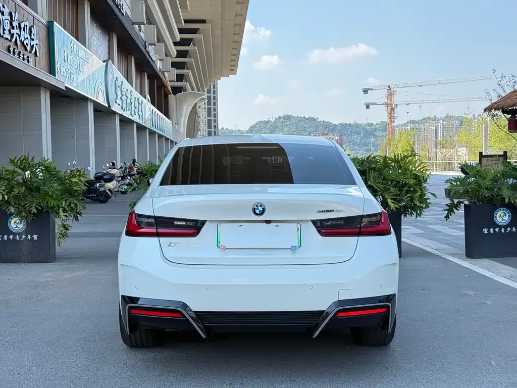 BMW i3 — фото 3