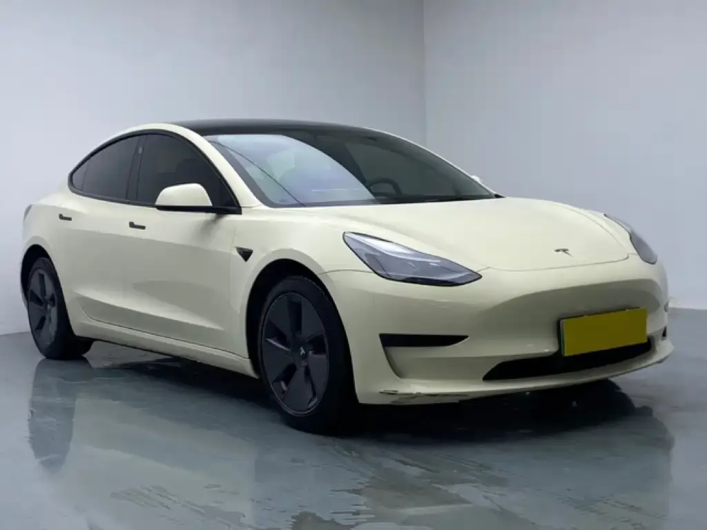 Tesla Model 3 — фото 6