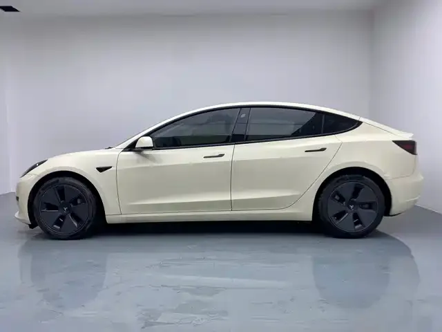 Tesla Model 3 — фото 3