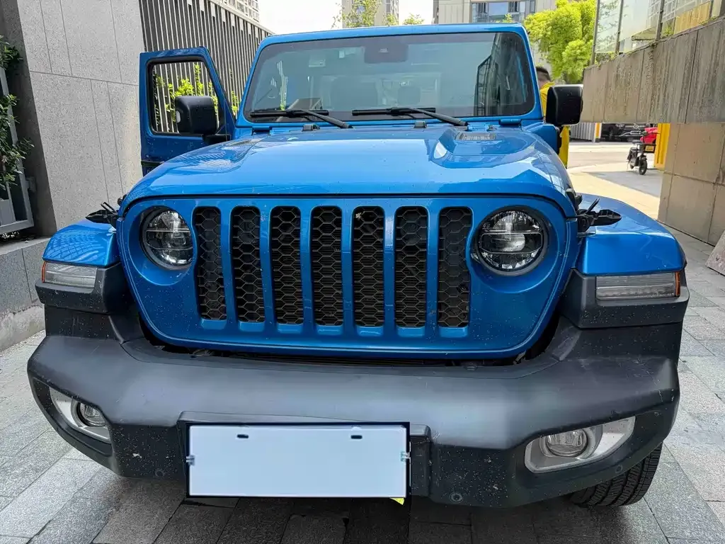 Jeep Wrangler PHEV — фото 1