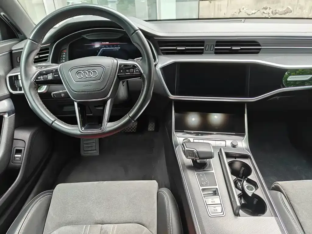 Audi A6L — фото 6