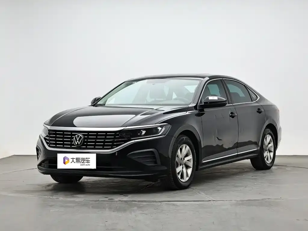 Volkswagen Passat — фото 1
