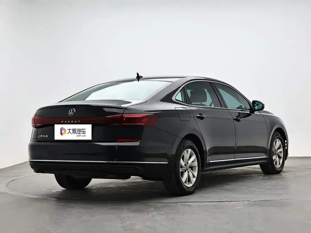 Volkswagen Passat — фото 5